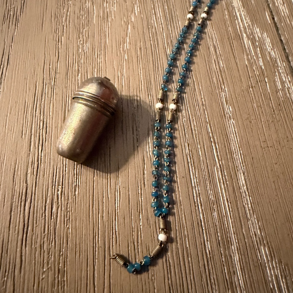 Vintage Tiny Rosary Beads in Metal Pendant - Picture 2 of 3